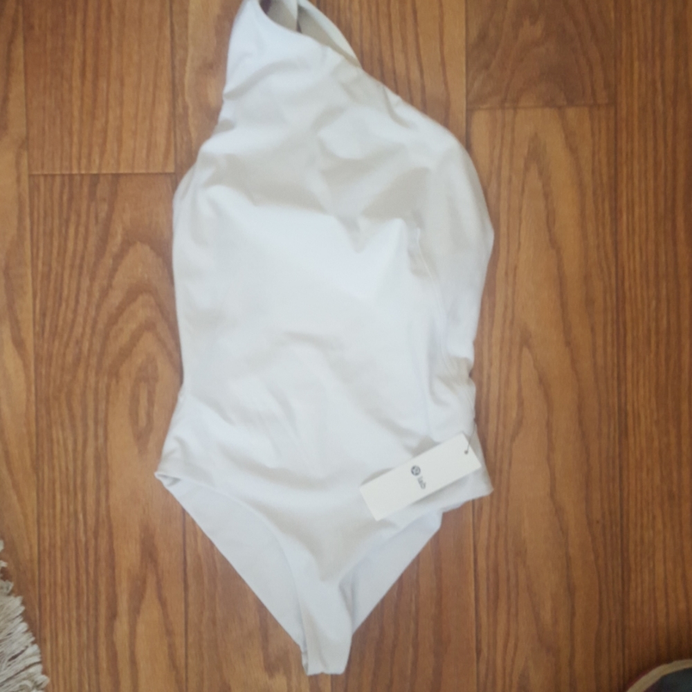 Lululemon AER Bodysuit White Sz 6